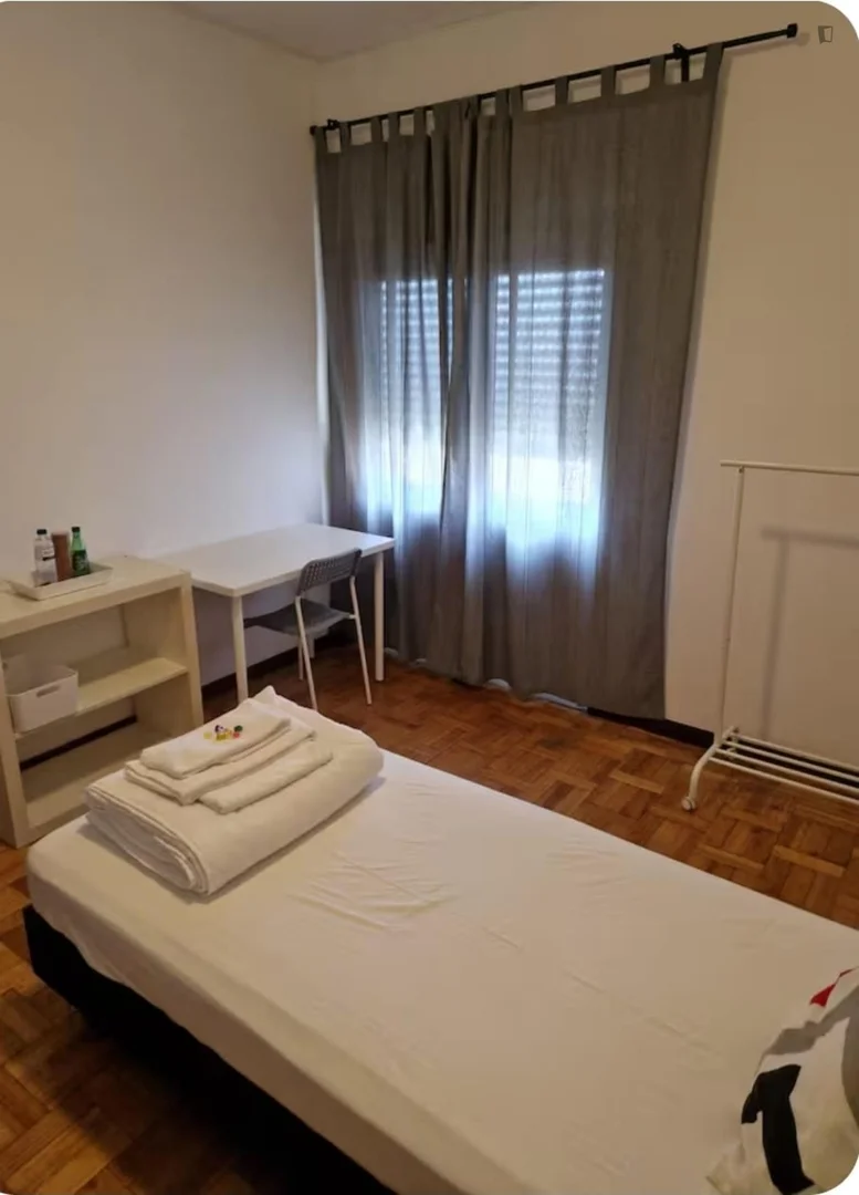 Ekonomiczny pokój studencki z dogodną lokalizacją w