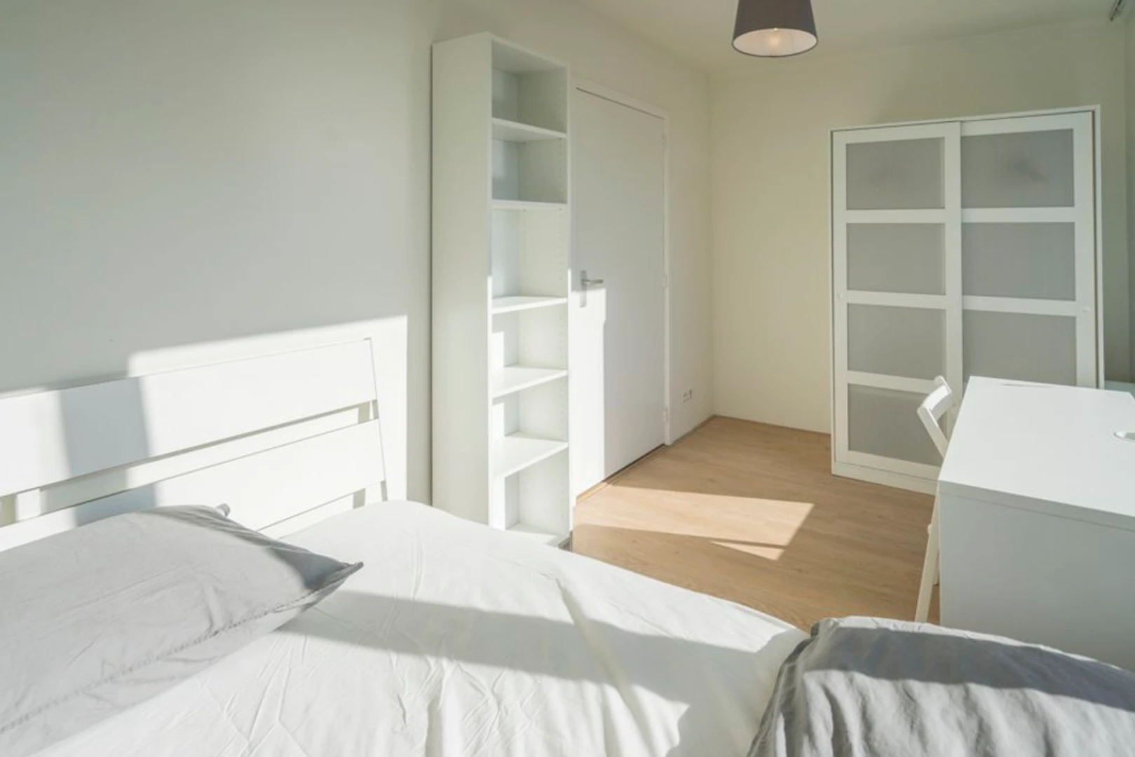 Habitación en alquiler con cama doble amsterdam