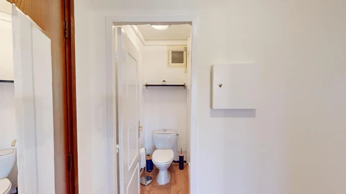 Chambre privée à 18 Rue Frédéric Mistral, Rennes 35200, image 37 de 38
