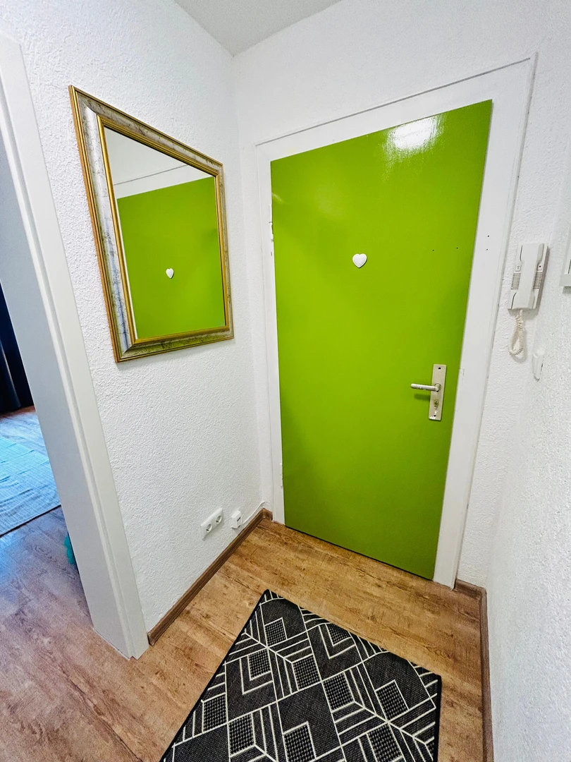 Renting rooms by the month in Essen