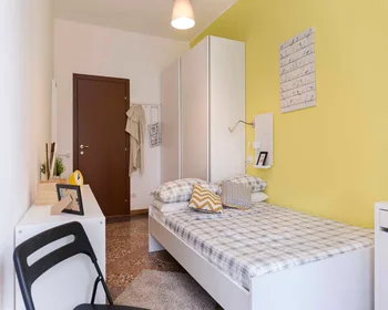Privatzimmer in der Viale Giovanni Vicini, bild 1 von 10
