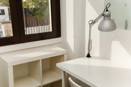 Private room at Rua Teixeira de Carvalho, image 4 of 25