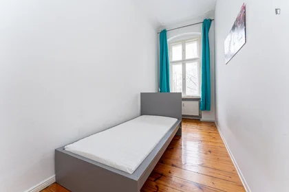 Private room at Bornholmer Str., image 2 of 15