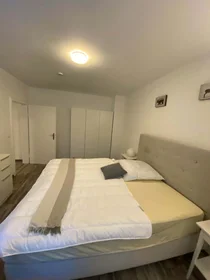 Privatzimmer in der Colmarer Str., 81379 München-Thalkirchen-Obersendling-Forstenried-Fürstenried-Solln, Germany, bild 1 von 8