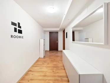 Privatzimmer in der Via Ernesto Breda 152, Milan. Italy, bild 1 von 10