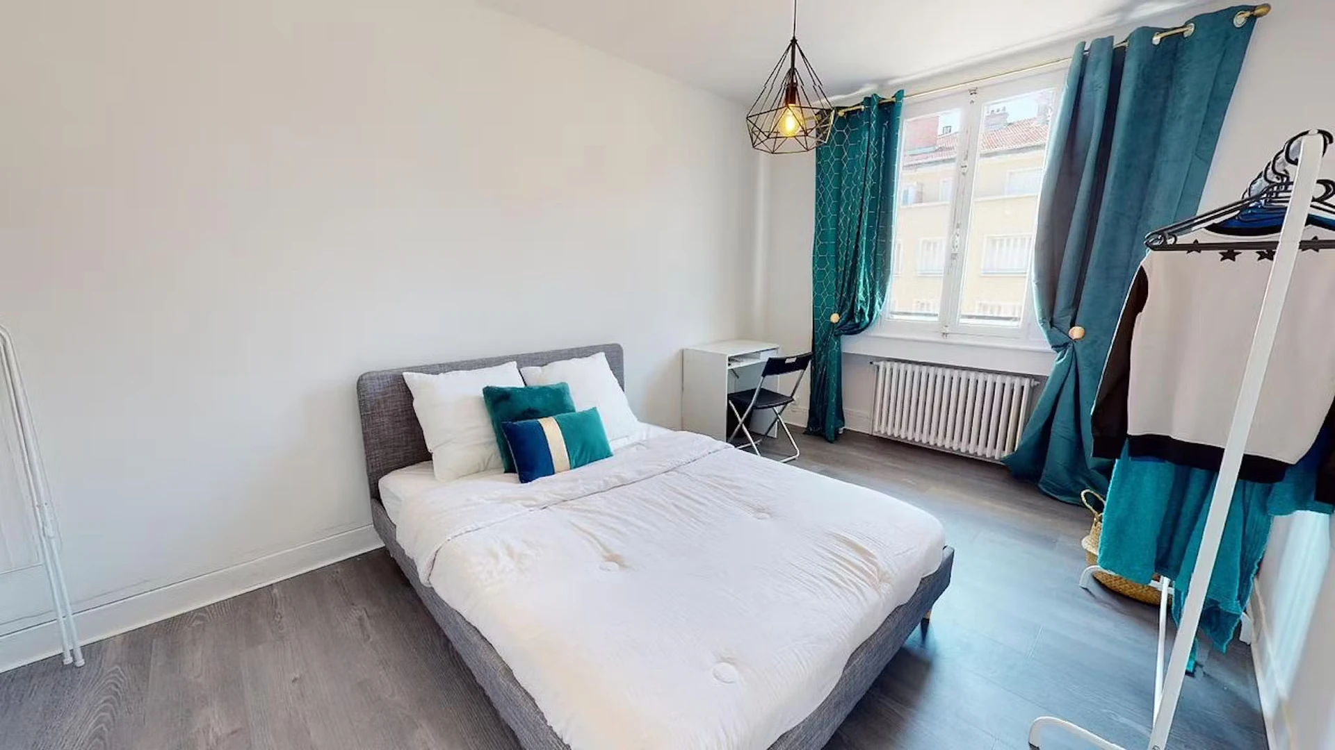 Quarto para alugar num apartamento partilhado em Villeurbanne