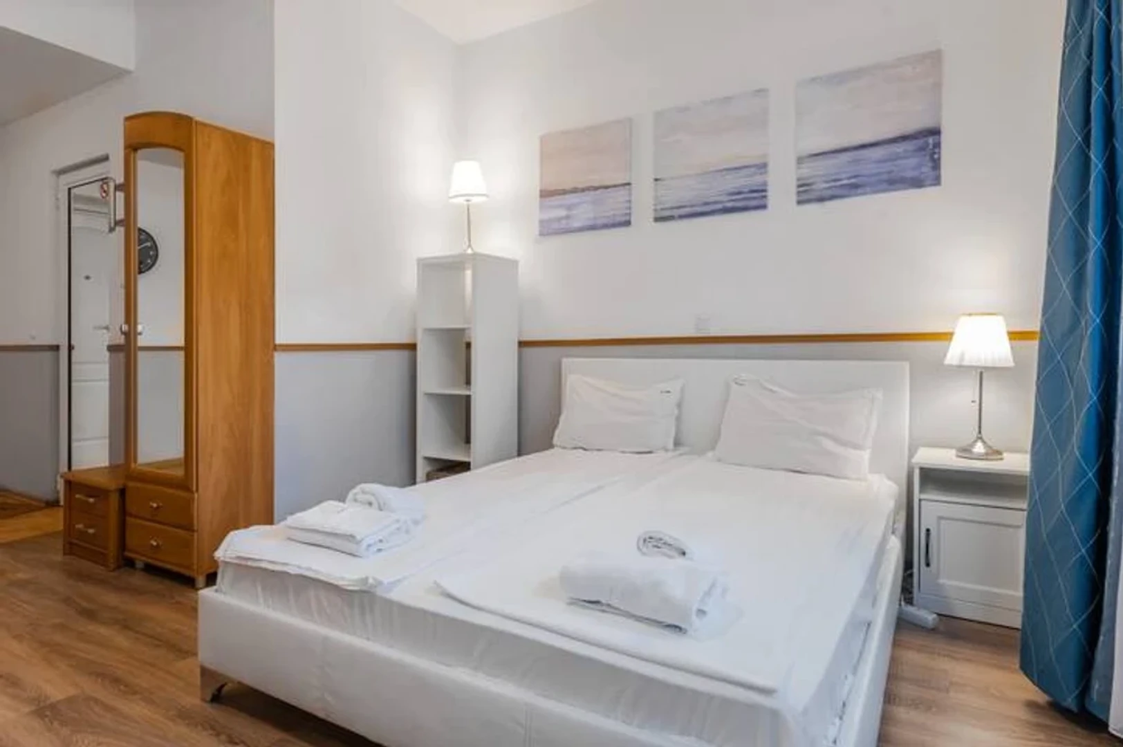 Alojamiento con 3 habitaciones en Sofía
