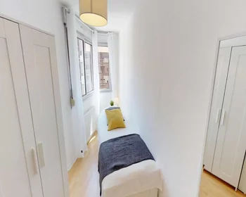 Chambre privée à Rue Juliette Récamier, 6th Arrondissement, image 2 de 9