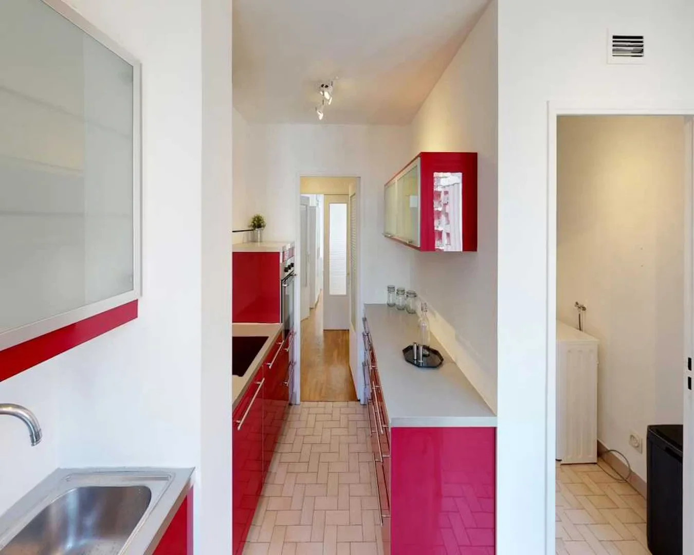 Chambre d'étudiant économique avec emplacement pratique dans 