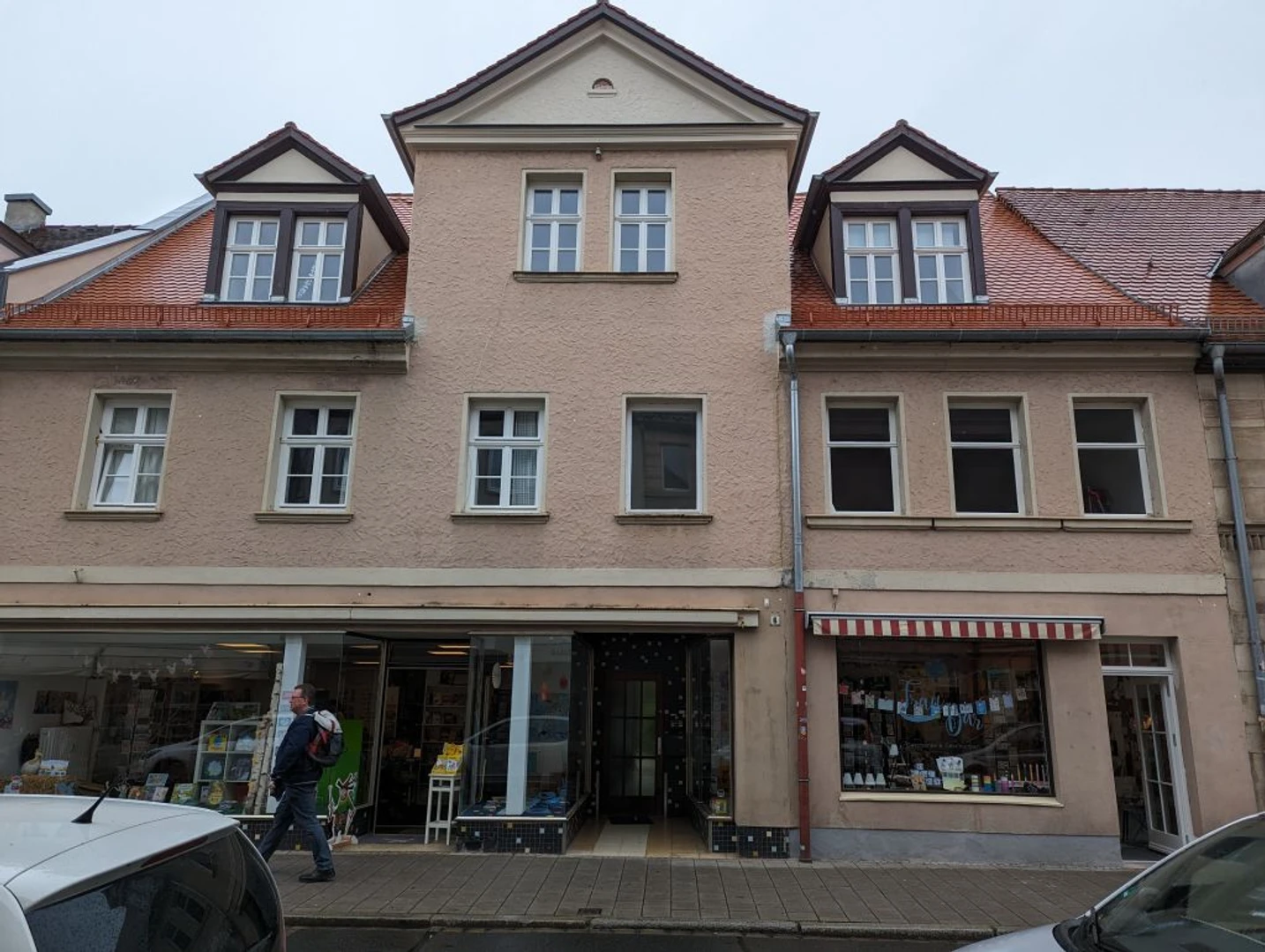 Komplette Wohnung voll möbliert in Erlangen