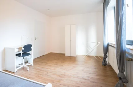 Privatzimmer in der Kölner Land Str., bild 2 von 24