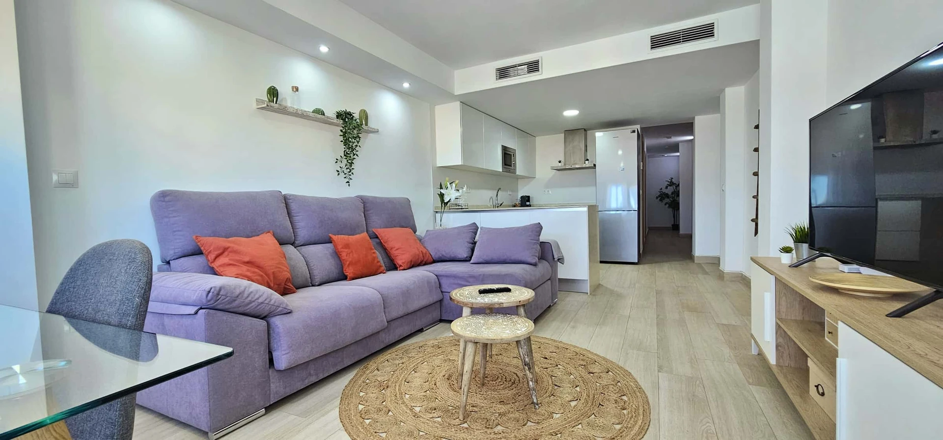 Apartamento totalmente mobilado em Almeria