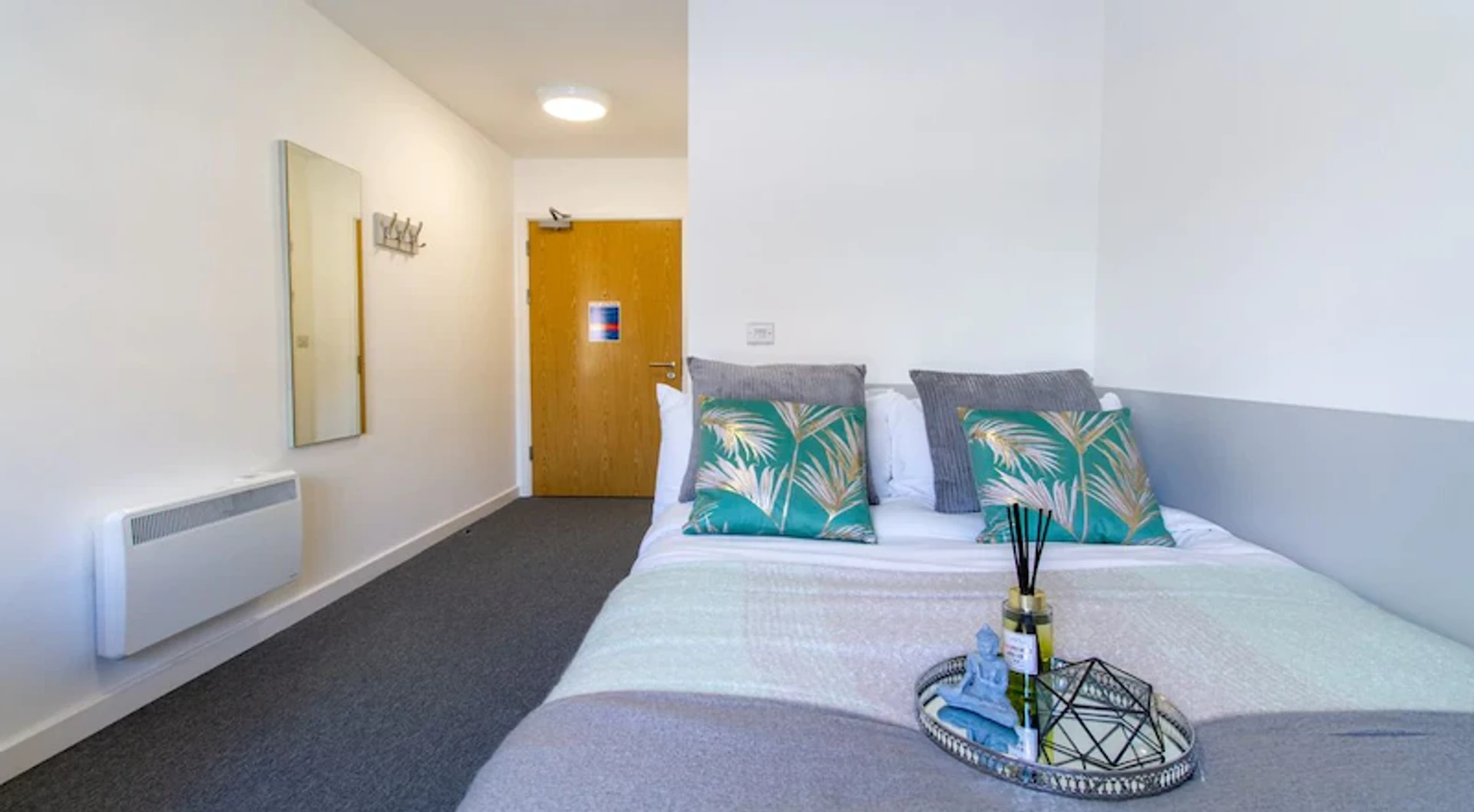 Renting rooms by the month in Derby