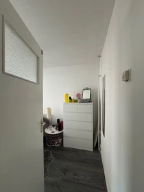 Rotterdam de aylık kiralık oda