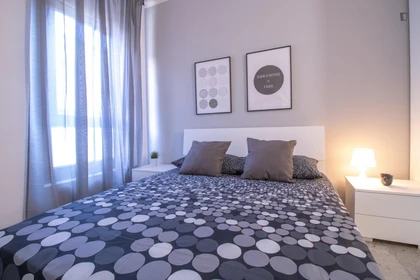 Quarto para alugar com cama de casal em Vicenza