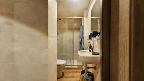 Chambre privée en résidence à Madariaga Etorbidea, image 9 de 18
