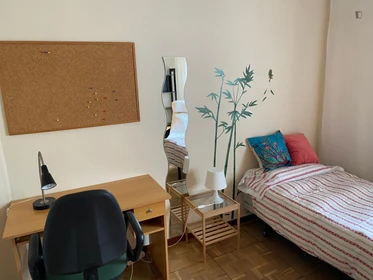 Quarto para alugar num apartamento partilhado em Pozuelo De Alarcón