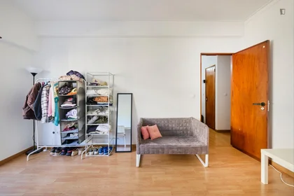Private room at Avenida Rovisco Pais, image 11 of 20