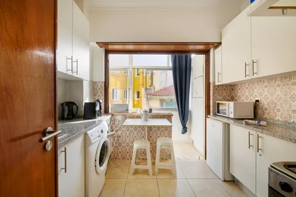 Private room at Avenida Rovisco Pais, image 12 of 20