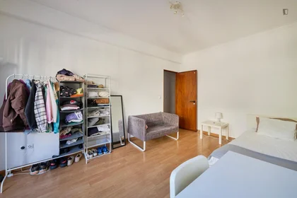 Private room at Avenida Rovisco Pais, image 7 of 20