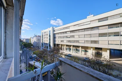 Private room at Avenida Rovisco Pais, image 9 of 20