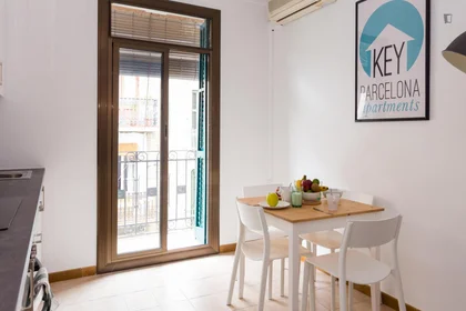 Privatzimmer in der Carrer d'Elkano, bild 8 von 17