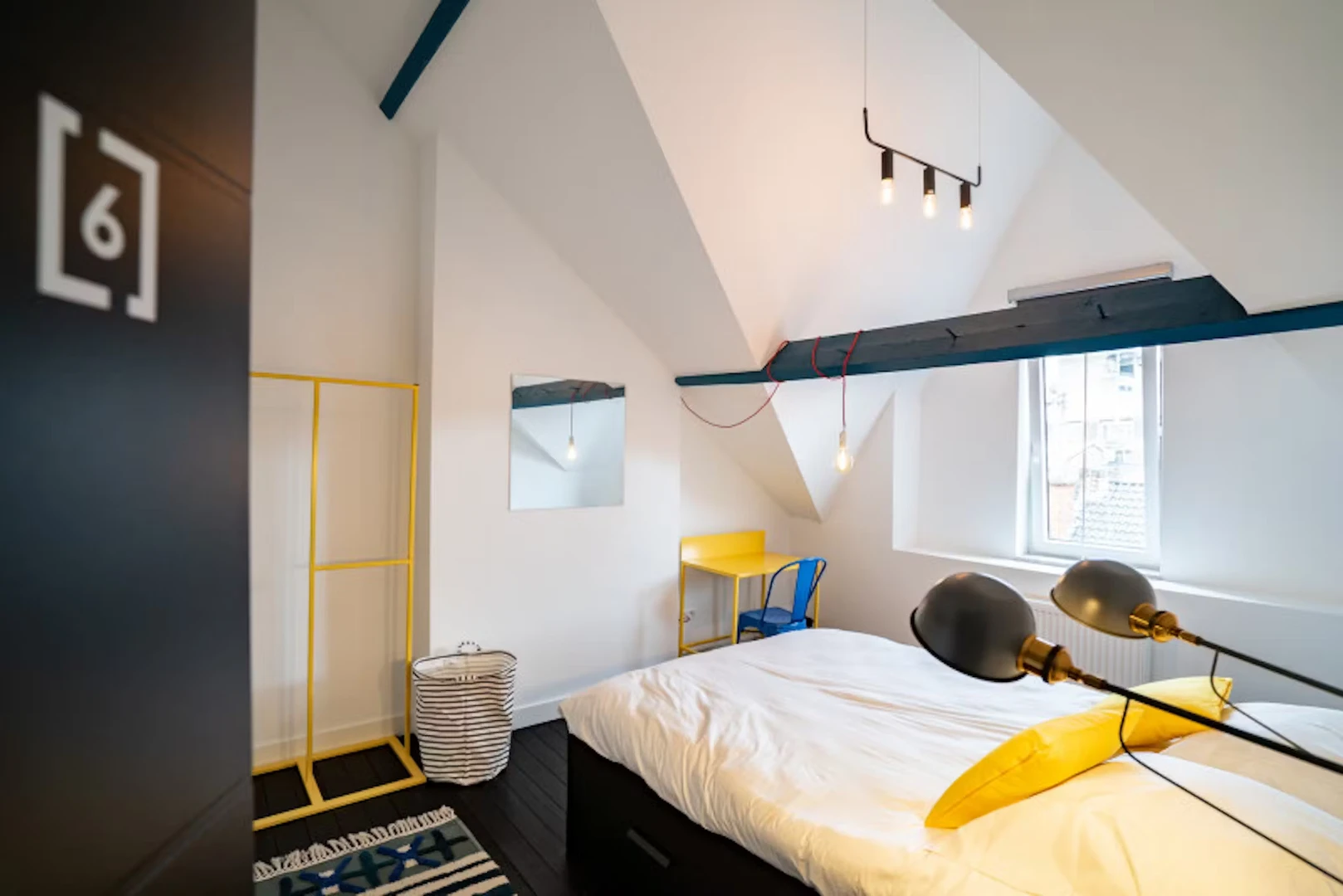 Zimmer mit Doppelbett zu vermieten charleroi