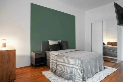 Cheap private room in Frankfurt