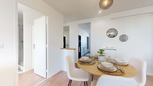 Privatzimmer in der 11 Pl. des Colonnes Hubert Renaud, 95800 Cergy, France, bild 16 von 21