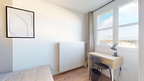 Privatzimmer in der 11 Pl. des Colonnes Hubert Renaud, 95800 Cergy, France, bild 5 von 21