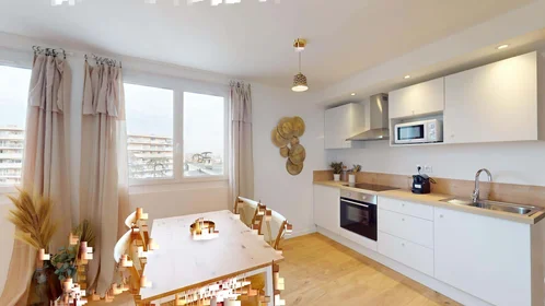 Chambre privée à 2 Pl. du Dr Vauthier, 13009 Marseille, France, image 14 de 24