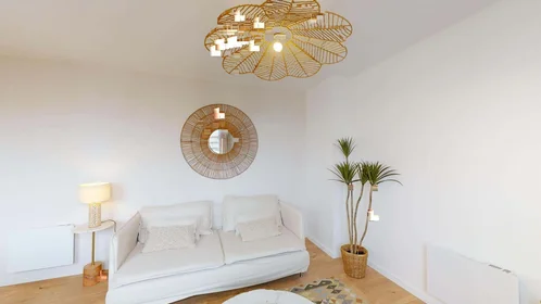 Chambre privée à 2 Pl. du Dr Vauthier, 13009 Marseille, France, image 19 de 24