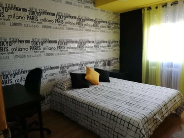 Room for rent with double bed Alcala-de-henares