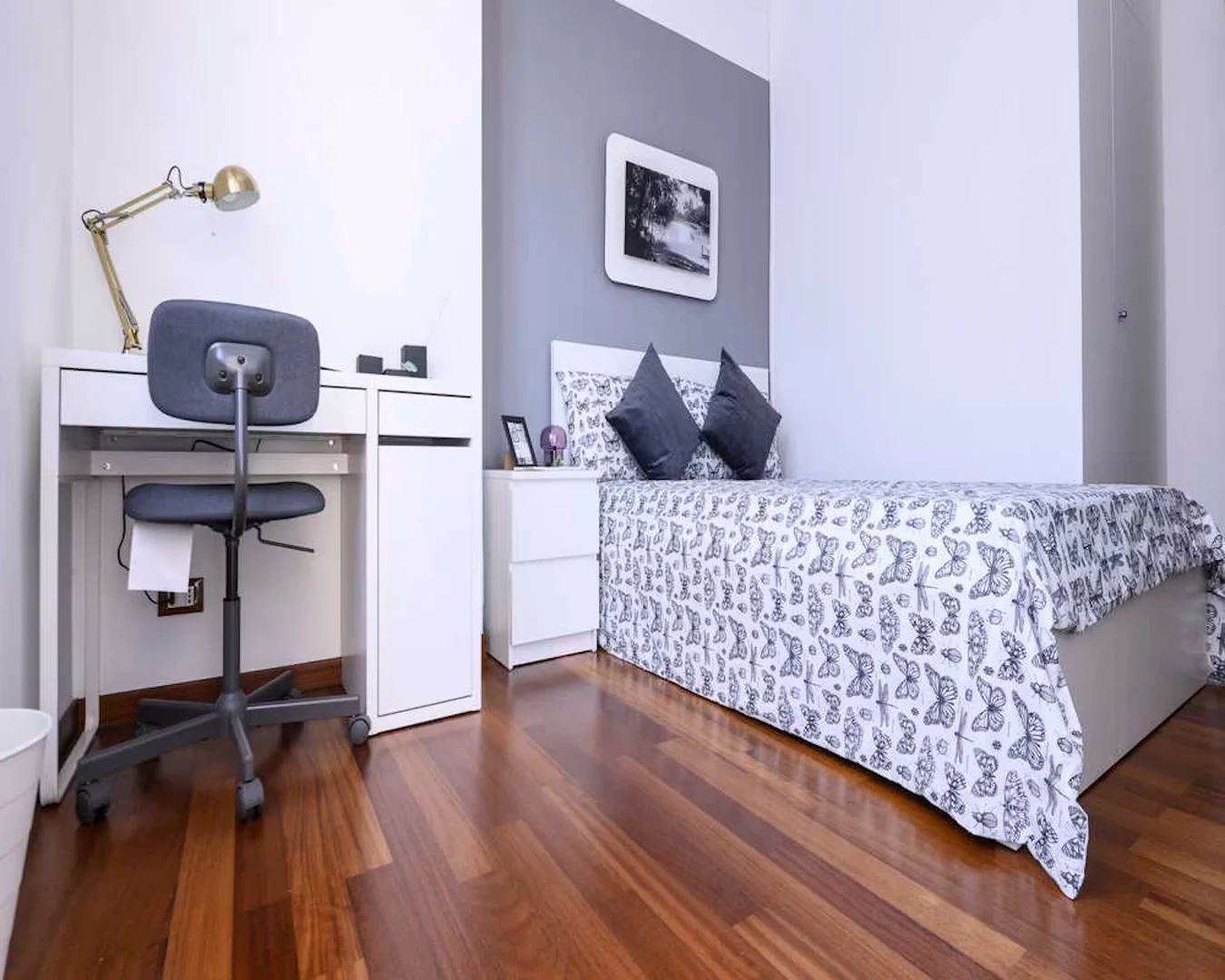 Comfortable and spacious student room in 