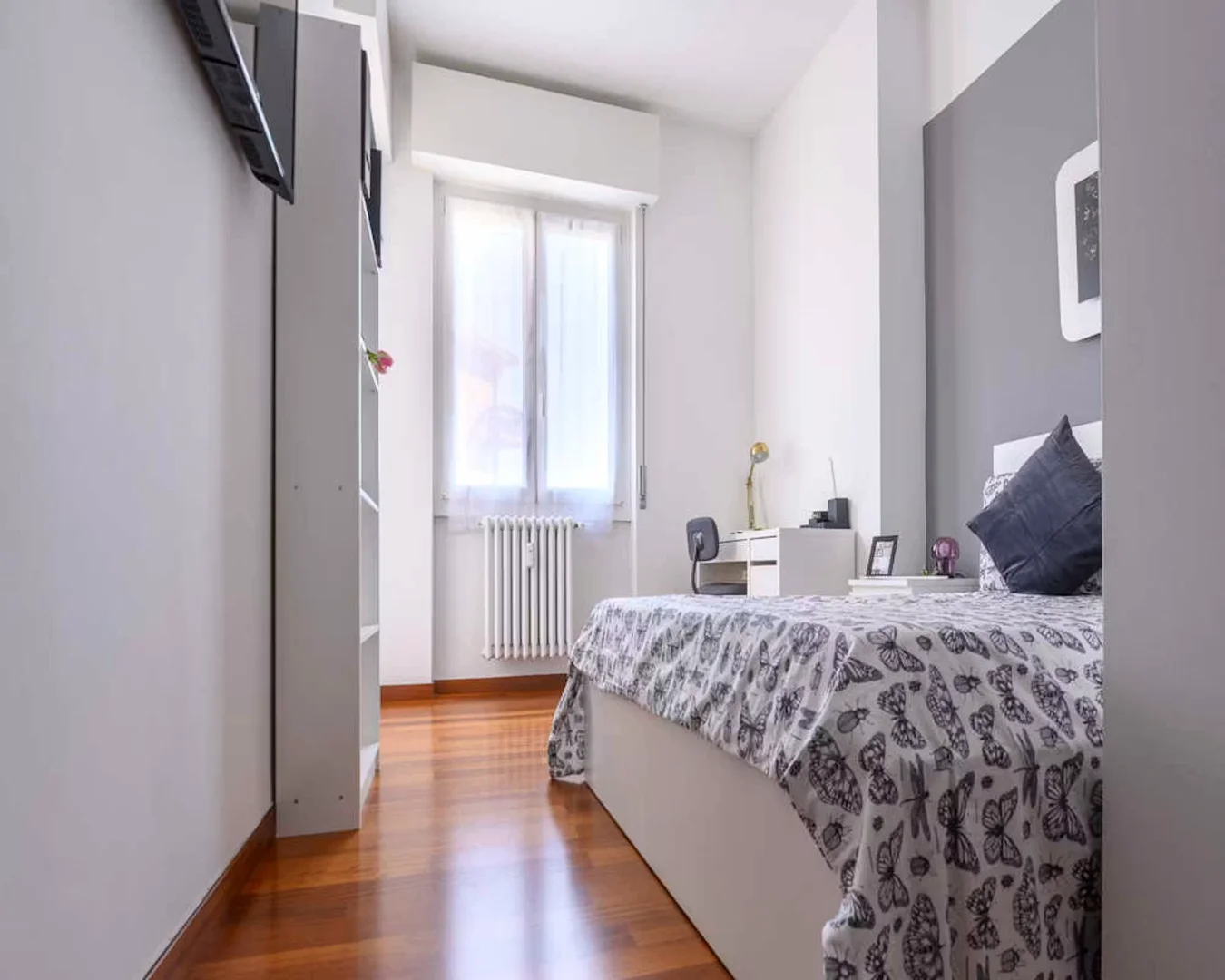 Economical student room with convenient location in 