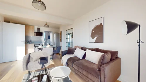 Quarto privado em 215 Rue Emile Gaboriau, imagem 5 de 26