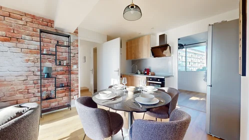 Quarto privado em 215 Rue Emile Gaboriau, imagem 10 de 26