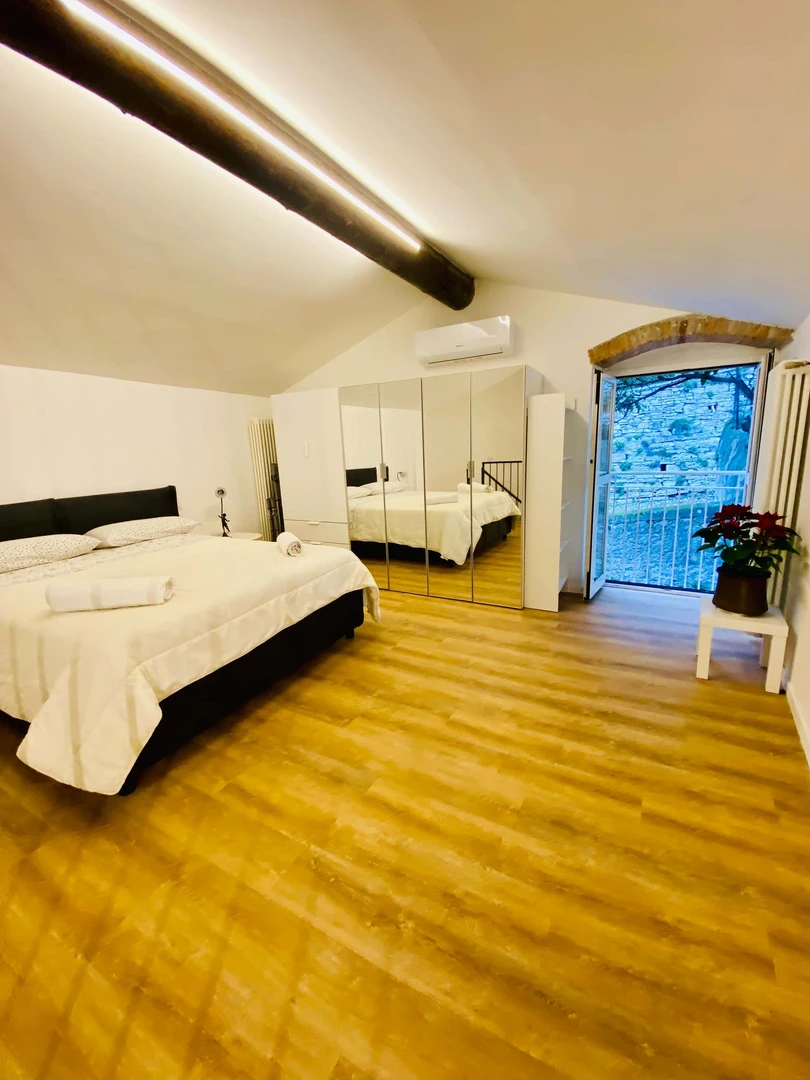 Komplette Wohnung voll möbliert in Bergamo