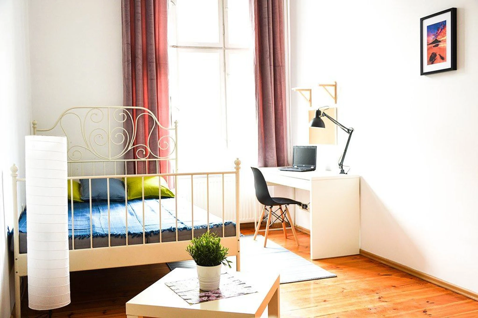 Shared room in 3-bedroom flat Poznań
