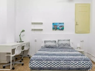Chambre à louer avec lit double Valencia