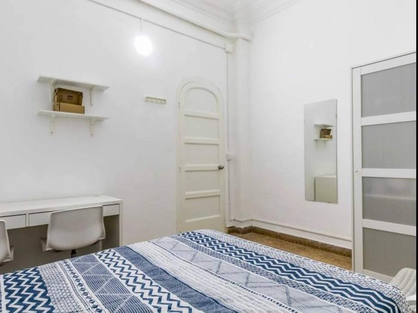 Fotografía de Habitación privada en Gran Via del Marqués del Túria, 46, L'Eixample, 46005 València, Valencia, Spain