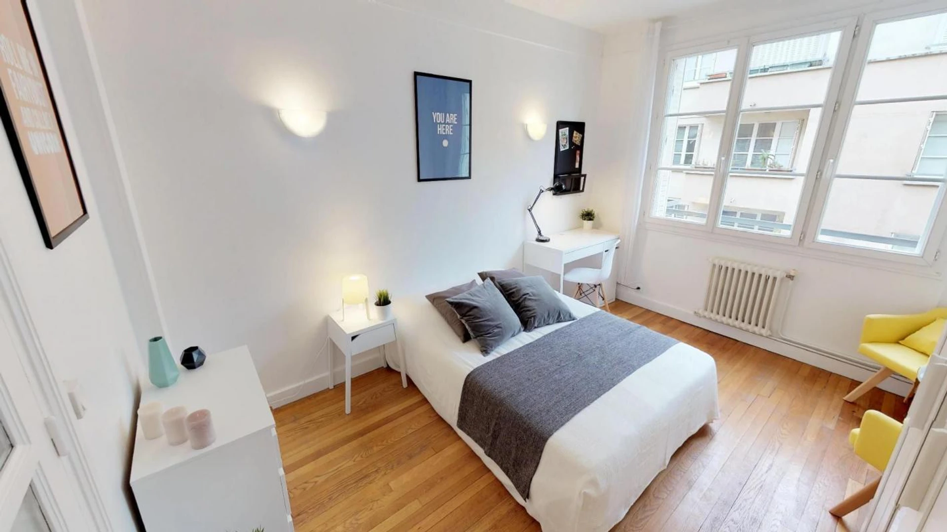 Renting rooms by the month in Issy-les-moulineaux