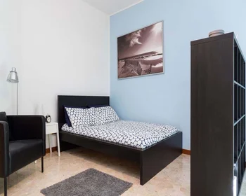 Chambre privée à 13, Via dei Pioppi, Cesano Boscone, Milan, IT, image 2 de 43