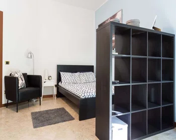 Chambre privée à 13, Via dei Pioppi, Cesano Boscone, Milan, IT, image 7 de 43
