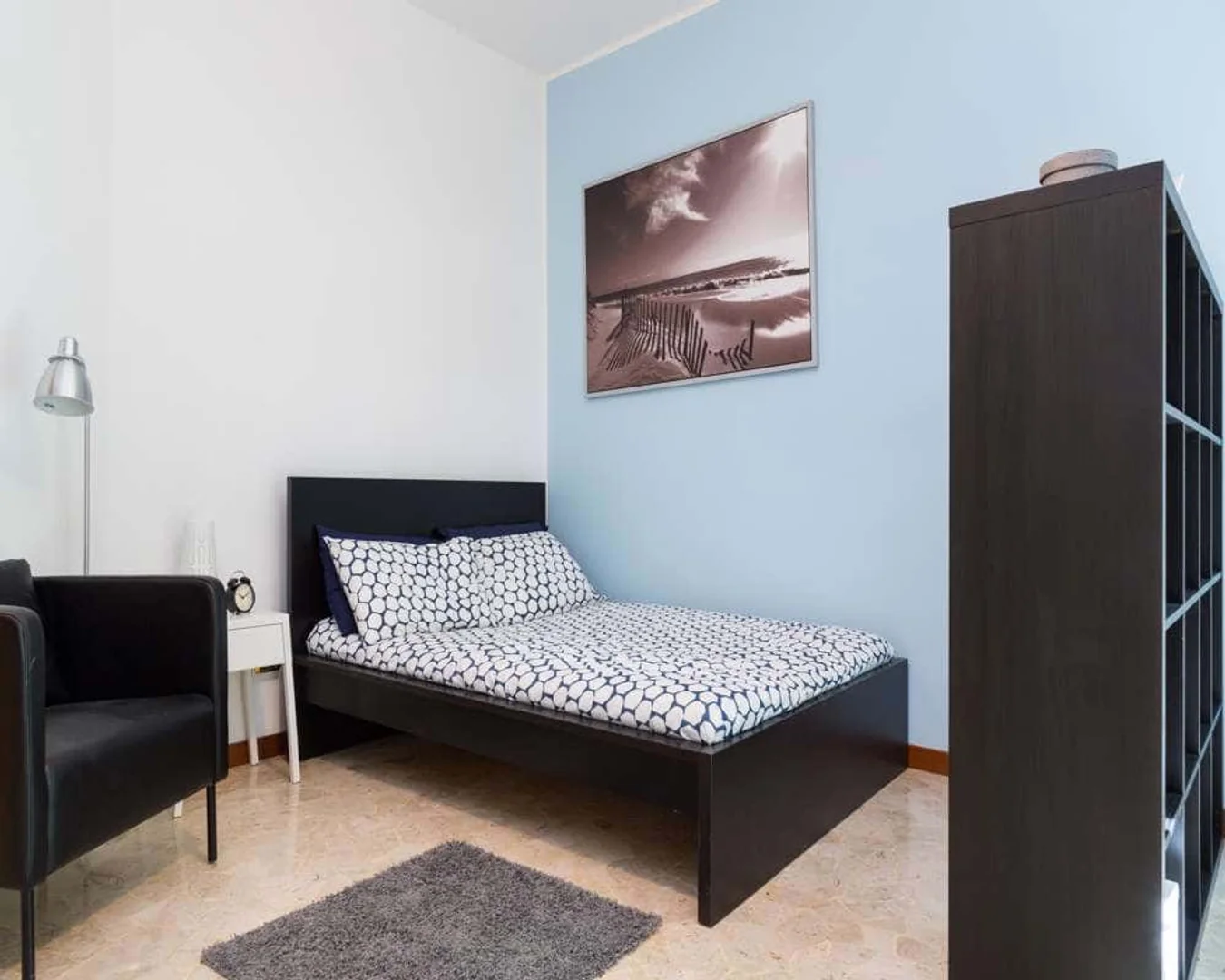 Chambre d'étudiant fonctionnelle parfaite pour étudier dans 
