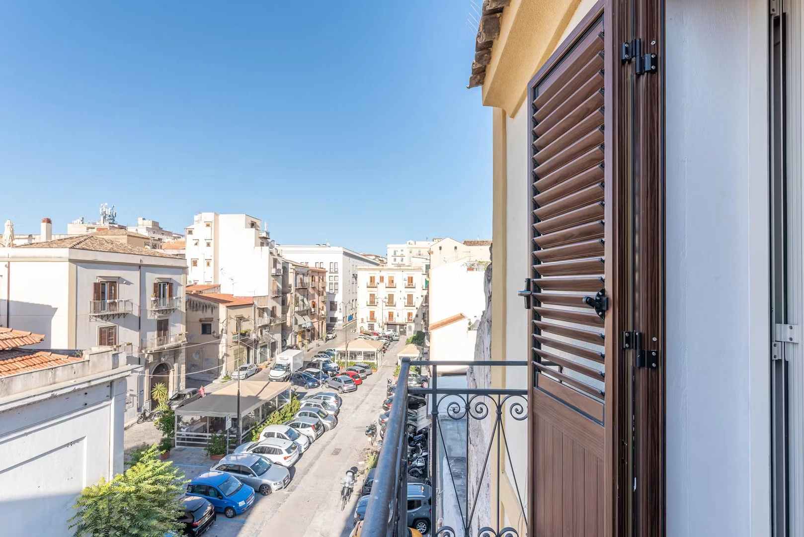 Nowoczesne i jasne mieszkanie w Palermo