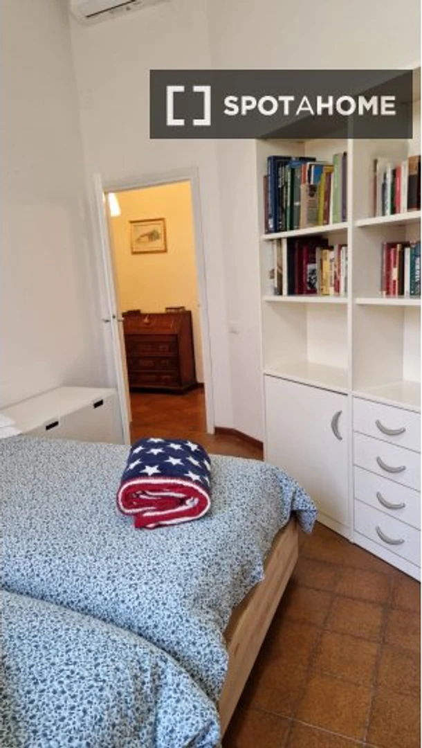 Entire fully furnished flat in Florence