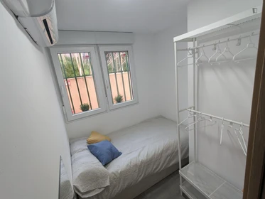 Chambre à louer avec lit double Madrid