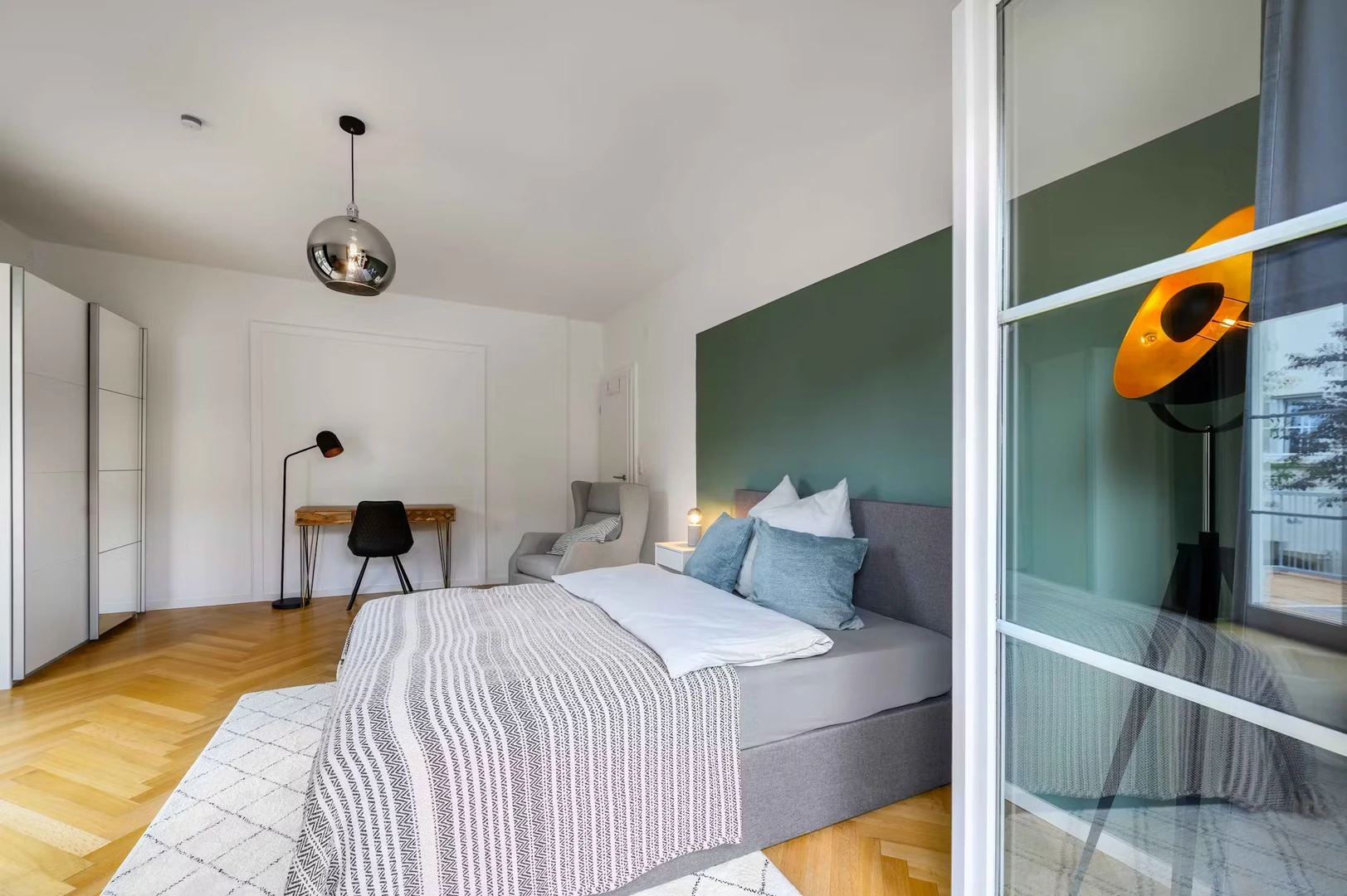 Pokój do wynajęcia z podwójnym łóżkiem w Stuttgart