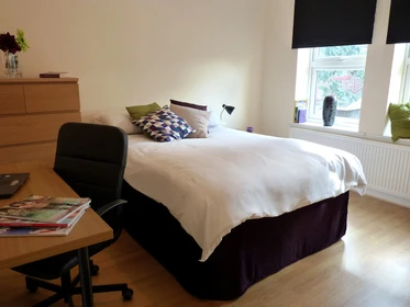 Alquiler de habitación en piso compartido en London